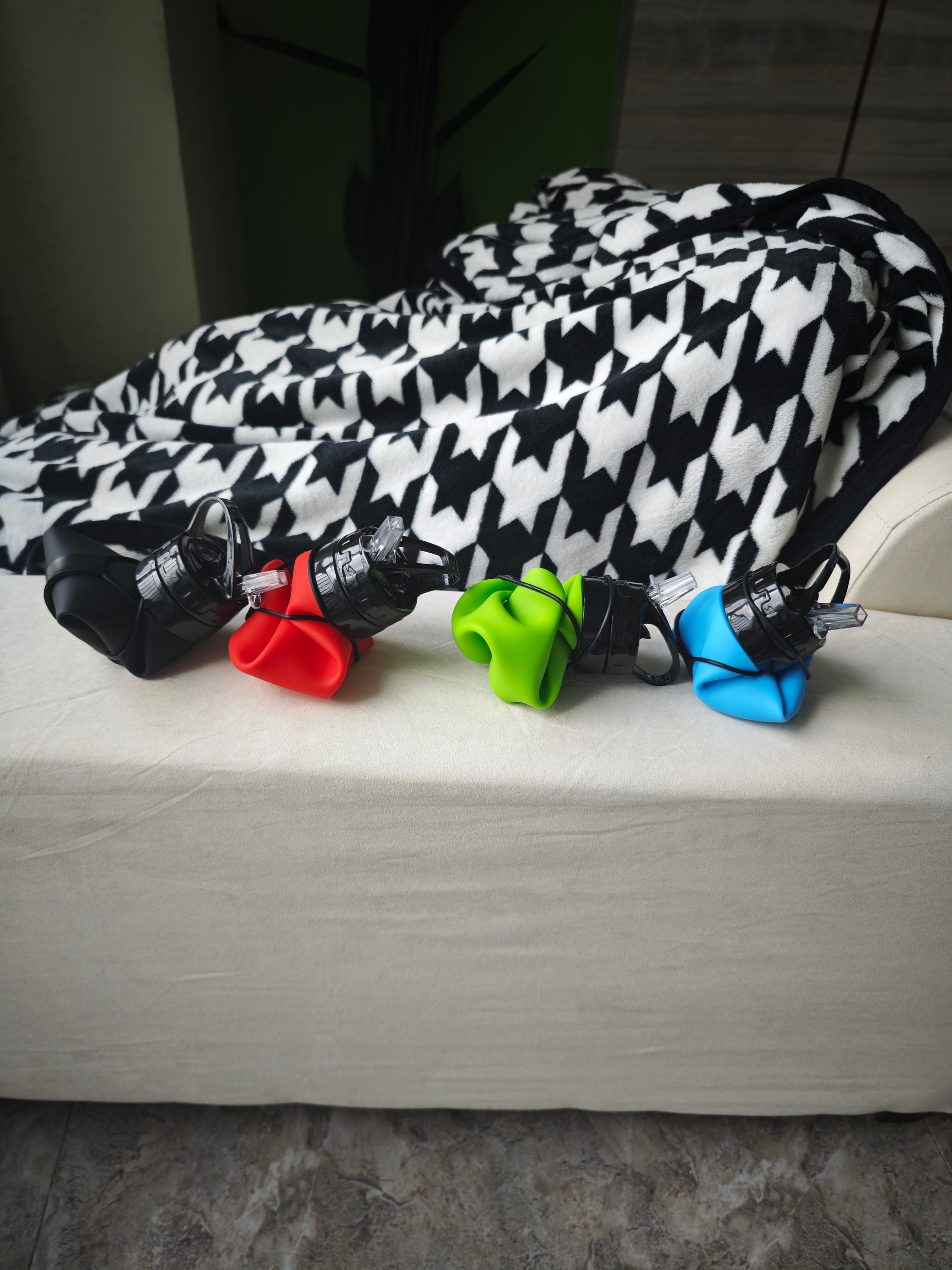 Foldable silicon water bottle