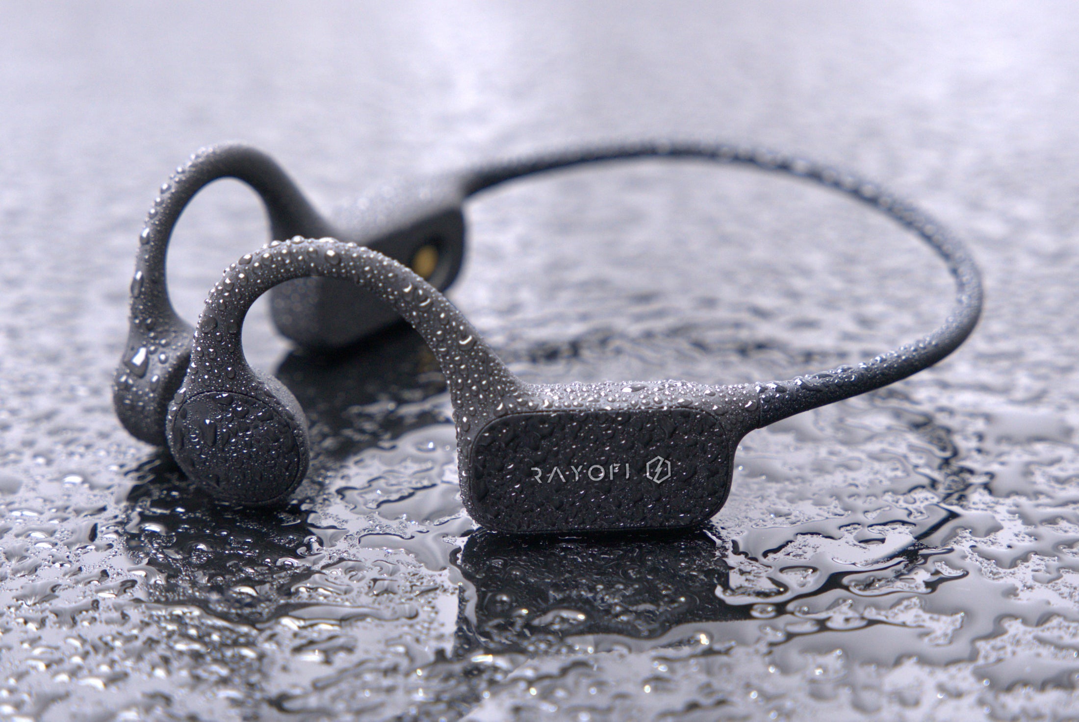 Conjunto Swimcomm T6 y W25. Auriculares Bluetooth/Push-To-Talk de conducción ósea resistentes al agua + transmisor de radio Push-To-Talk. Paquete. Para música y entrenamiento.